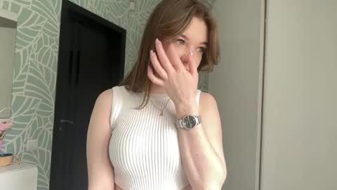 Sally 3 online show from 05-26-26, 05:47