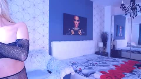 Mary Mais online show from 11-19-25, 08:03