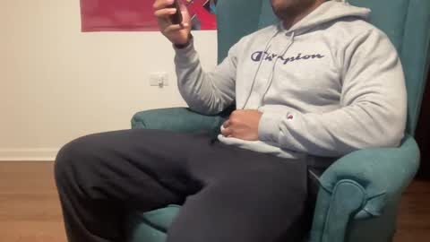 Snapshot of marineguyk19 chatting on 02-28-25, 02:20 Z online show from 02-28-25, 02:20