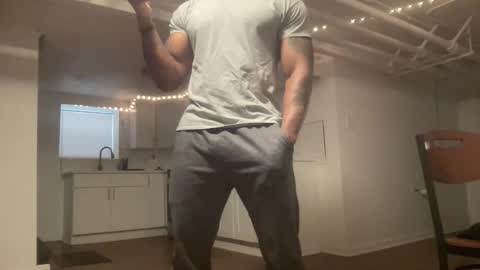 Snapshot of marineguyk19 chatting on 12-13-25, 07:53 Z online show from 12-13-25, 07:53