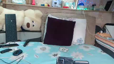 Snapshot of marinka_ chatting on 03-07-25, 03:28 marinka_ online show from 03-07-25, 03:28