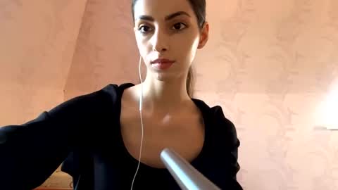 Anny online show from 05-14-26, 08:10