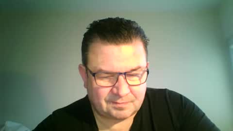 Snapshot of mariopolandsex chatting on 12-18-25, 08:20 Sexi Mario online show from 12-18-25, 08:20