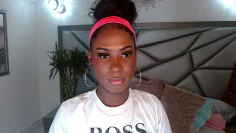 Nathaly online show from 11-19-25, 02:06