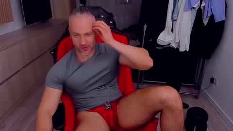 Snapshot of marismuscle chatting on 05-06-26, 07:19 MarisMuscle online show from 05-06-26, 07:19