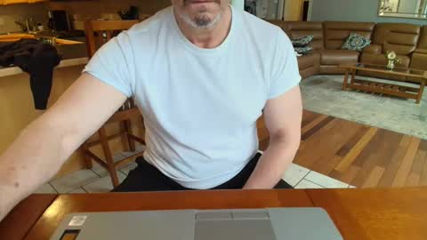 Mark online show from 02-27-25, 03:15