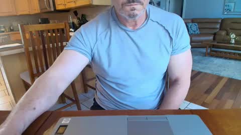 Mark online show from 03-06-25, 09:09