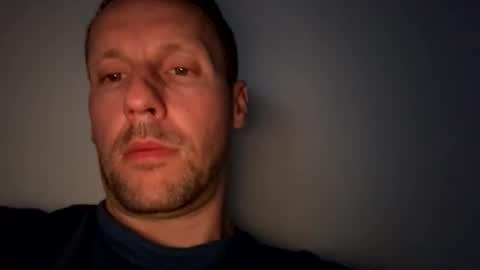 Snapshot of mark__39 chatting on 10-16-25, 08:54 Mark online show from 10-16-25, 08:54