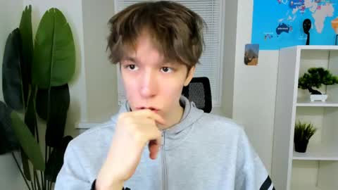 Mark online show from 04-25-26, 02:25
