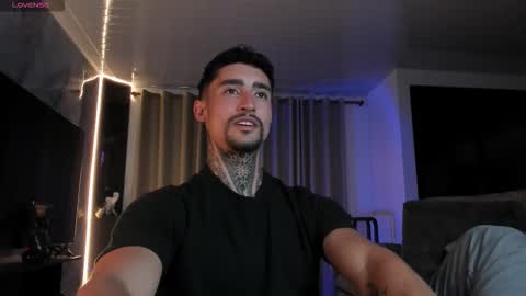 Snapshot of mark_kamper chatting on 10-31-25, 12:33  mark kamper  online show from 10-31-25, 12:33