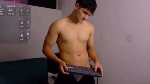 Snapshot of mark_miller7 chatting on 03-05-26, 06:20 Antonio banderas online show from 03-05-26, 06:20