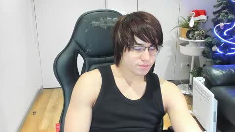 Snapshot of mark_piers chatting on 12-17-25, 07:14 mark online show from 12-17-25, 07:14