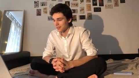 Mark online show from 10-22-25, 08:47