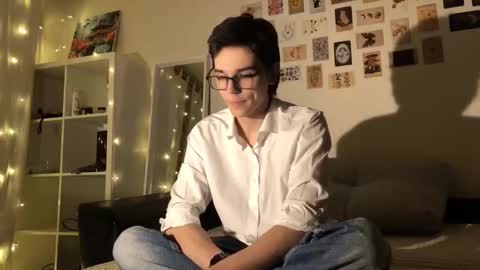 Mark online show from 10-23-25, 03:44