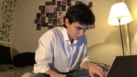 Mark online show from 10-25-25, 12:34