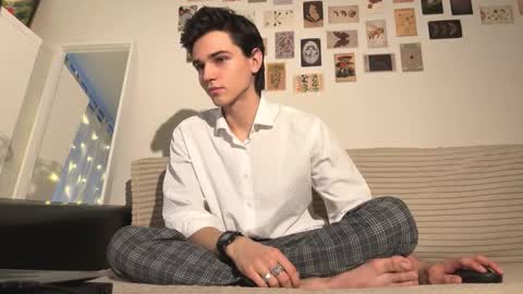 Mark online show from 11-17-25, 12:44