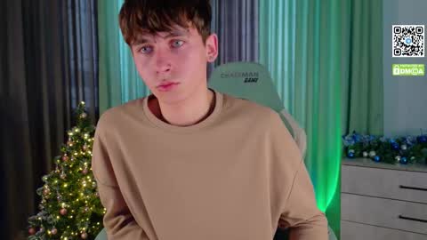 Snapshot of mark_safr chatting on 12-16-25, 05:34 Mark online show from 12-16-25, 05:34