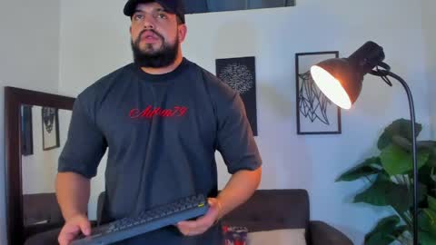 mark_x23 online show from 06-09-26, 04:13