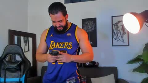 mark_x23 online show from 07-05-26, 04:19