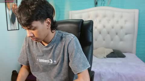 markbowie online show from 04-05-26, 05:21