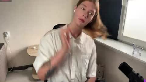Mark online show from 07-18-26, 10:30