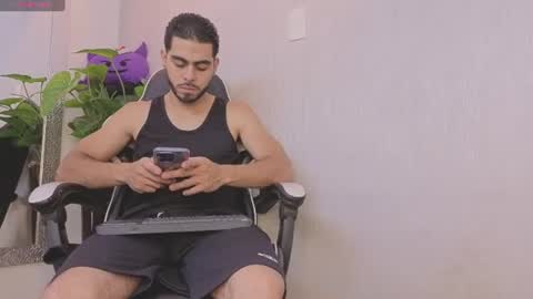 Snapshot of markoss_miles chatting on 07-05-26, 04:58 Markos online show from 07-05-26, 04:58