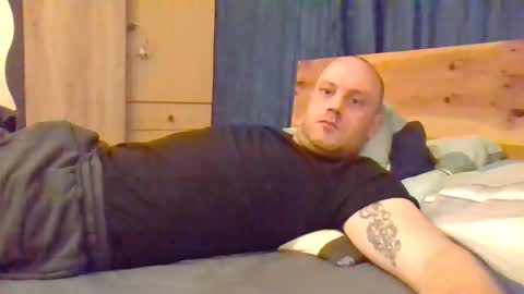 markus_7 online show from 11-11-25, 03:34