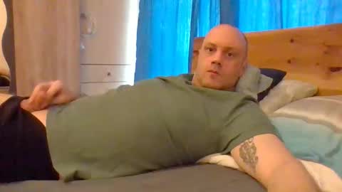 markus_7 online show from 04-13-26, 12:43