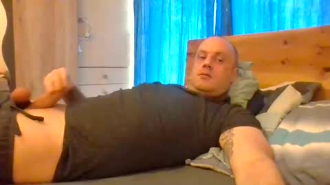 markus_7 online show from 06-12-26, 08:02
