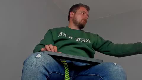 Snapshot of markwaynescr chatting on 11-03-25, 12:06 MARK online show from 11-03-25, 12:06