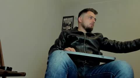 Snapshot of markwaynescr chatting on 11-26-25, 05:58 MARK online show from 11-26-25, 05:58