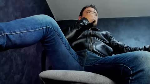 MARK online show from 12-19-25, 09:00