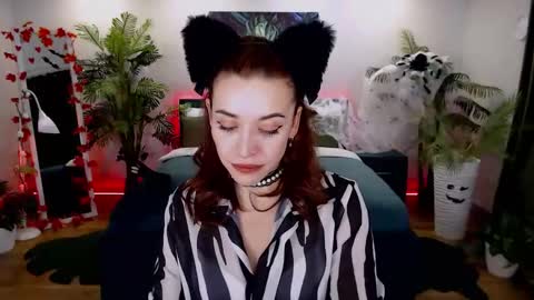 Snapshot of marladewis chatting on 10-26-25, 12:33 MarlaDewis online show from 10-26-25, 12:33