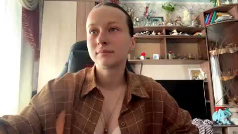 Lena online show from 06-27-26, 05:45
