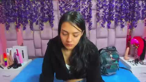 Snapshot of marlyanal chatting on 01-03-25, 01:03 Marly Anal  online show from 01-03-25, 01:03