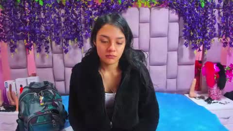 Snapshot of marlyanal chatting on 01-08-25, 01:09 Marly Anal  online show from 01-08-25, 01:09