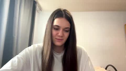 Snapshot of marlysronk chatting on 05-20-26, 03:07 Mary online show from 05-20-26, 03:07