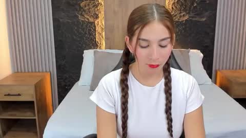 Snapshot of maroly_21 chatting on 01-21-25, 02:11 Maly online show from 01-21-25, 02:11