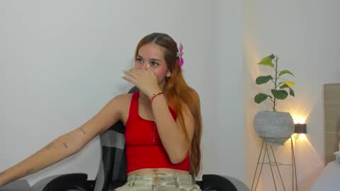 Snapshot of maroly_21 chatting on 09-24-25, 01:09 Maly online show from 09-24-25, 01:09