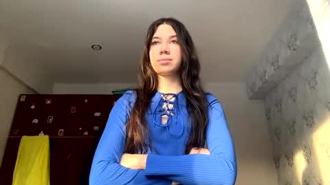 Giulia online show from 11-29-25, 08:06