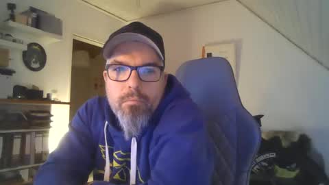 Snapshot of marriedcock1980 chatting on 12-02-24, 07:14 marriedcock1980 online show from 12-02-24, 07:14