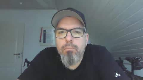 Snapshot of marriedcock1980 chatting on 12-10-24, 08:40 marriedcock1980 online show from 12-10-24, 08:40