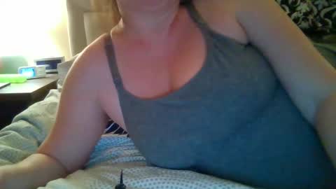 Jess and Nick online show from 12-23-24, 03:29