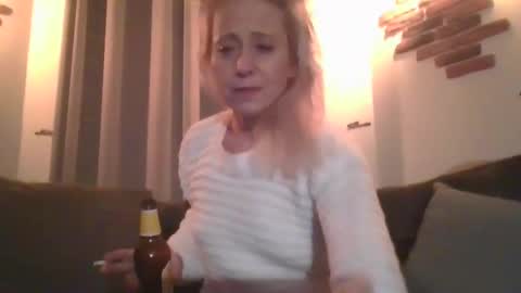 Snapshot of marrygorund chatting on 03-02-25, 01:47 MaryGoRound online show from 03-02-25, 01:47