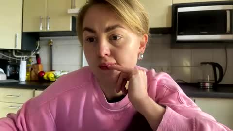 Marta online show from 04-22-26, 09:11