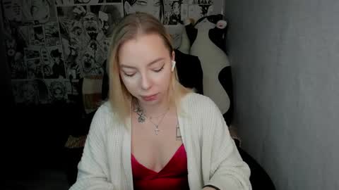 Snapshot of martha_cameron chatting on 12-09-24, 08:12 Martha Cameron online show from 12-09-24, 08:12