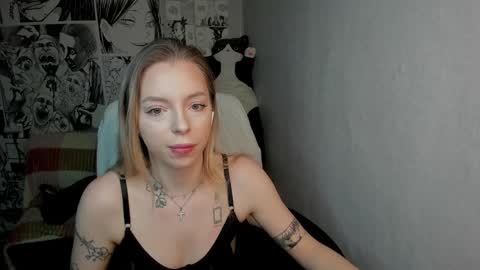 Snapshot of martha_cameron chatting on 01-29-25, 01:27 Martha Cameron online show from 01-29-25, 01:27