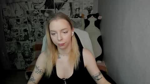 Snapshot of martha_cameron chatting on 02-03-25, 09:07 Martha Cameron online show from 02-03-25, 09:07