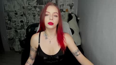 Snapshot of martha_cameron chatting on 09-21-25, 08:10 Martha Cameron online show from 09-21-25, 08:10