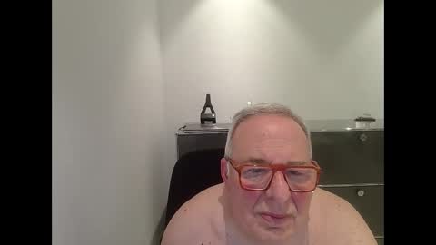 martin_1947 online show from 12-22-24, 09:53